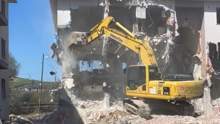 Ünlü Sa Hafriyat Yalova Bina Yıkım